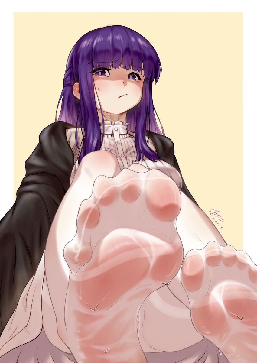 1girl, feet, fern_(sousou_no_frieren), flamerush191, highres, long_hair, looking_at_viewer, pantyhose