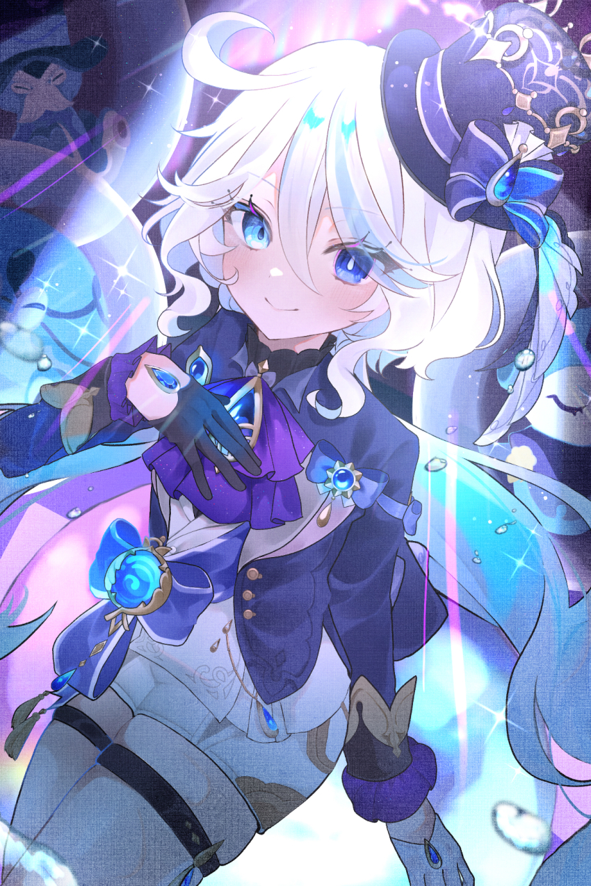 1girl, blue_eyes, blue_hair, furina_(genshin_impact), genshin_impact, hat, highres, light_blue_hair, long_hair, looking_at_viewer, mikan_(90926728), multicolored_hair, smile, solo, streaked_hair