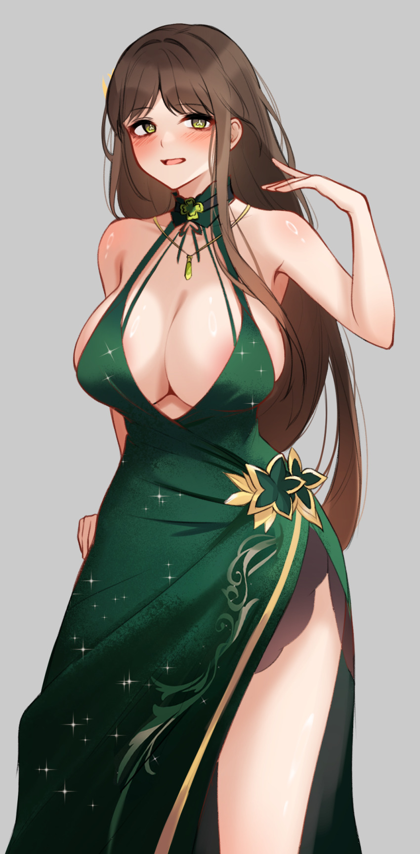 1girl, bare_shoulders, black_survival, blush, breasts, brown_hair, charon_(duddnd2361), cleavage, clover-shaped_pupils, dress, eternal_return:_black_survival, evening_gown, glitter_dress, green_dress, green_eyes, grey_background, gweon_sua, gweon_sua_(1st_anniversary), highres, jewelry, large_breasts, long_hair, looking_at_viewer, necklace, plunging_neckline, side_slit, simple_background, sleeveless, sleeveless_dress, smile, solo, symbol-shaped_pupils