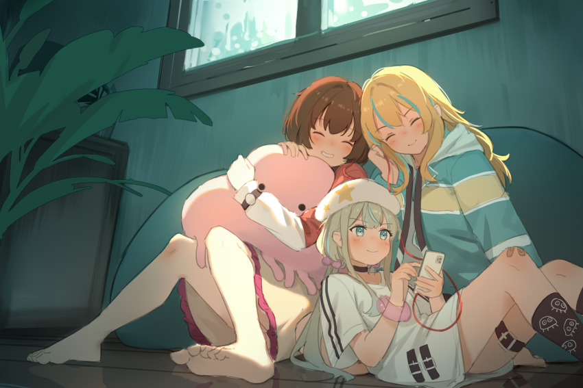 3girls, ^_^, aqua_hair, bandaid, bandaid_on_knee, bandaid_on_leg, barefoot, beret