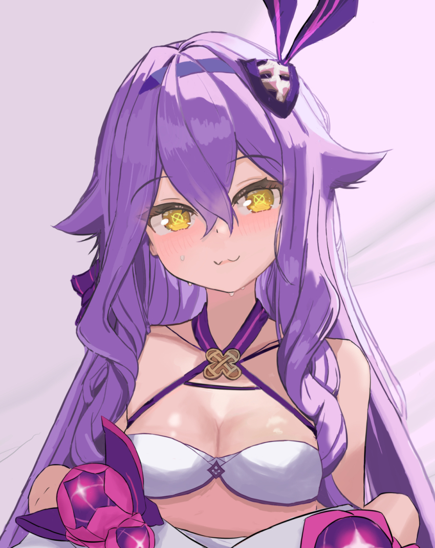 1girl, :3, bare_shoulders, bikini, black_hairband, blush, breasts, cleavage