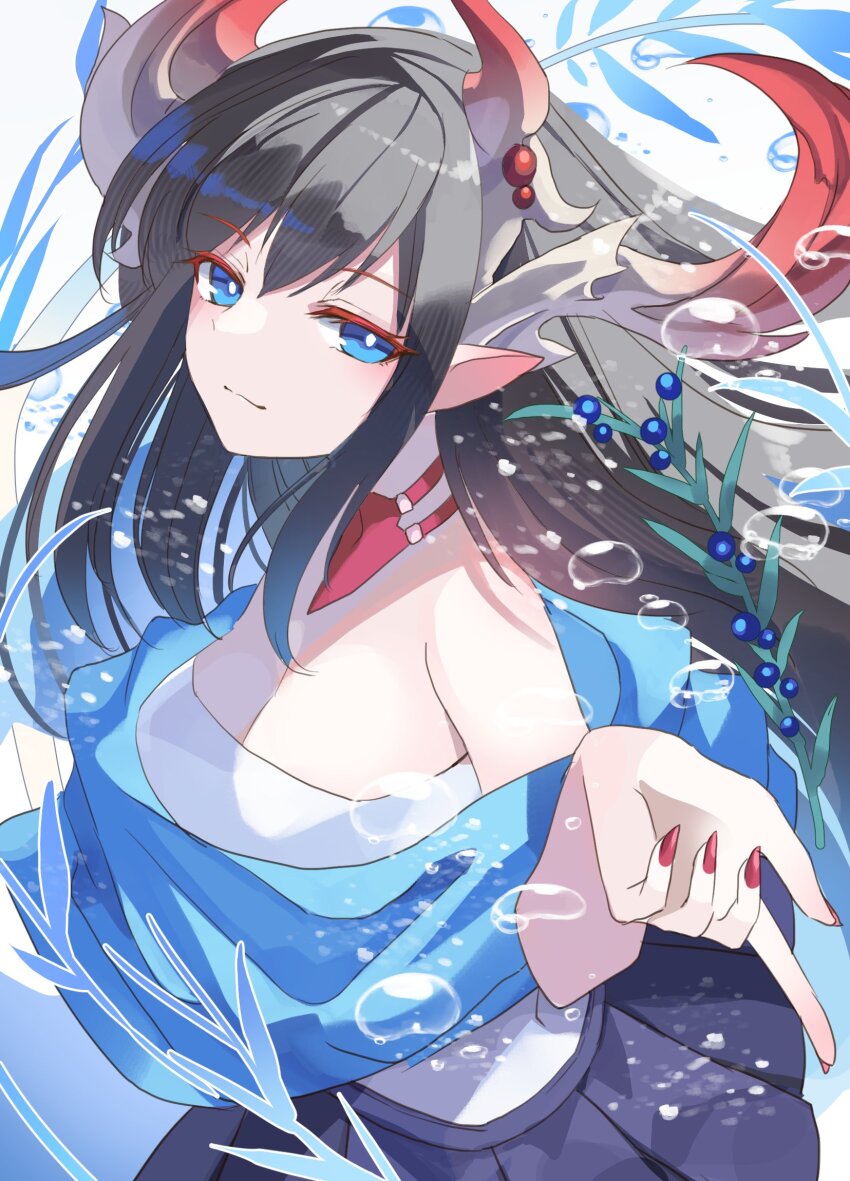 1girl, black_hair, blue_eyes, breasts, cleavage, dragon_girl, dragon_horns, gin_tonic_(p&amp;d)