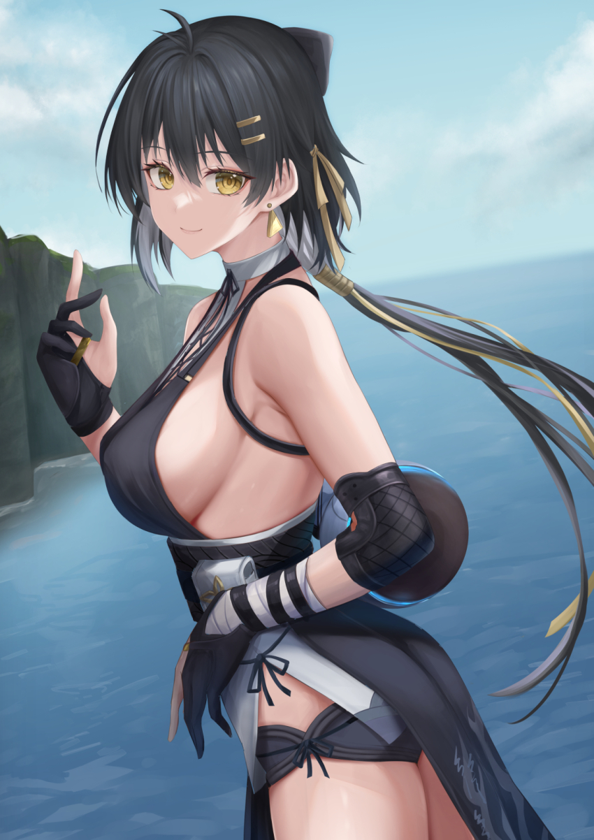 1girl, bandaged_arm, bandaged_hand, bandages, black_bow, black_dress, black_gloves, black_hair, black_shorts, bow, breasts, colored_inner_hair, commentary_request, cowboy_shot, dress, earrings, female_rover_(wuthering_waves), from_side, gloves, hair_between_eyes, hair_bow, halterneck, hand_up, highres, jewelry, large_breasts, long_hair, looking_at_viewer, low-tied_long_hair, micro_shorts, multicolored_hair, o-ring, o-ring_top, pangu_terminal_(wuthering_waves), partially_fingerless_gloves, rover_(wuthering_waves), shorts, shu-ri, side_slit, sideboob, smile, solo, water, white_hair, wuthering_waves, yellow_eyes
