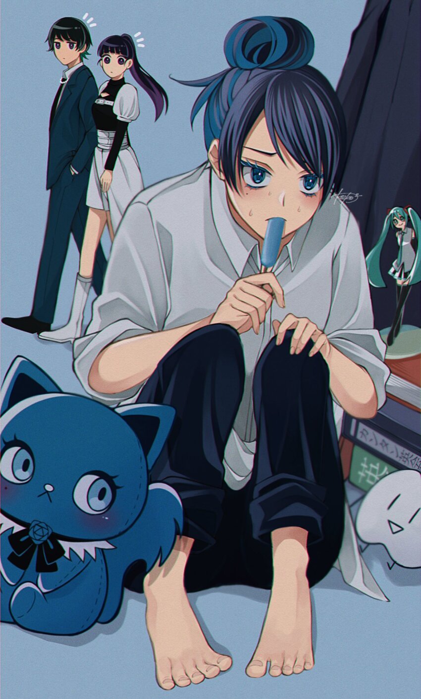 1boy, 2girls, ado_(utaite), adorozatorumary, barefoot, black_hair, blue_background, blue_eyes