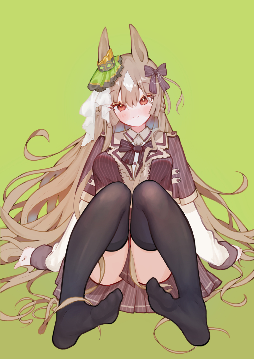 1girl, absurdres, alternate_costume, alternate_eye_color, animal_ears, b2w, black_thighhighs, blush, bow, braid, breasts, brown_bow, brown_dress, brown_hair, commentary_request, dress, ear_ornament, feet, green_background, hair_between_eyes, hair_bow, hair_ornament, hair_spread_out, half_up_braid, highres, horse_ears, horse_girl, horse_tail, knees_up, long_hair, looking_at_viewer, medium_breasts, multicolored_hair, pleated_skirt, red_eyes, satono_diamond_(umamusume), simple_background, skirt, smile, soles, solo, streaked_hair, tail, thighhighs, toes, umamusume, very_long_hair, white_hair