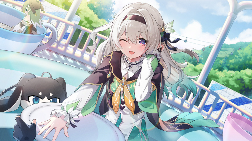 >_<, 1other, 2girls, ;d, amusement_park, bag, black_bag, blue_pupils