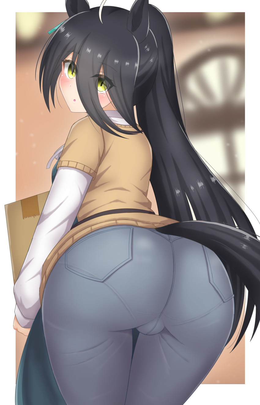 1girl, absurdres, ahoge, animal_ears, apron, ass, barista, blurry, blurry_background, box, brown_sweater, cardboard_box, closed_mouth, commentary_request, cowboy_shot, denim, from_behind, green_apron, highres, holding, holding_box, horse_ears, horse_girl, horse_tail, jeans, kusarigama_sshimi, layered_sleeves, long_sleeves, looking_at_viewer, looking_back, manhattan_cafe_(umamusume), official_alternate_costume, pants, pantylines, pocket, ponytail, shirt, short_over_long_sleeves, short_sleeves, solo, sweater, tail, textless_version, umamusume, white_shirt, yellow_eyes