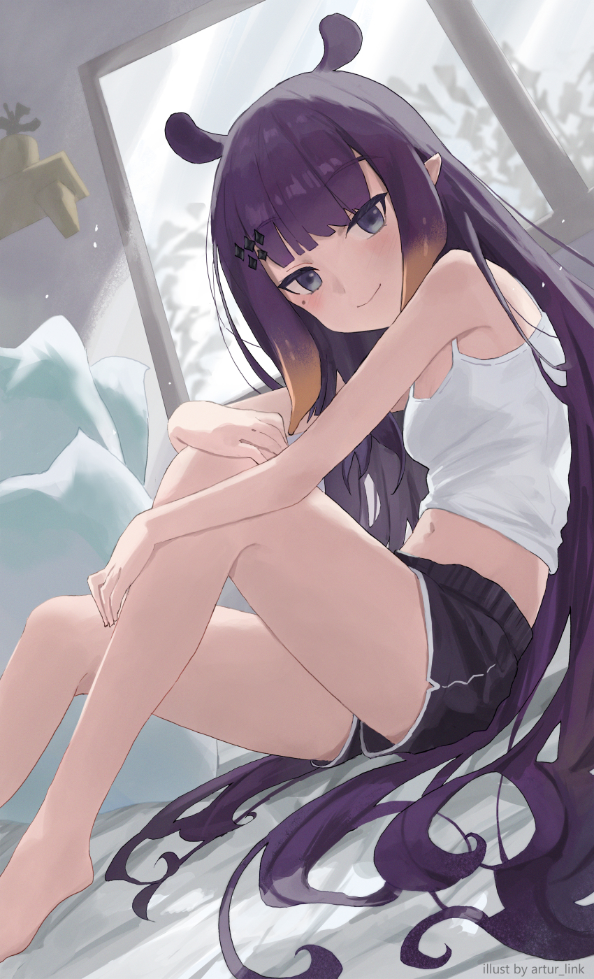 1girl, absurdres, alternate_costume, artur_link, black_shorts, blush, breasts, highres