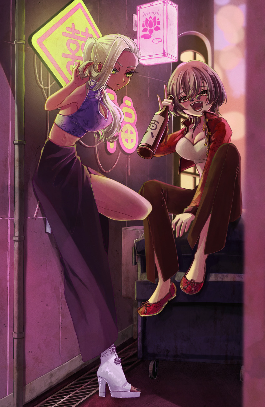 2girls, \n/, adjusting_hair, alley, alternate_costume, blush, bonnouji_momoha, bottle