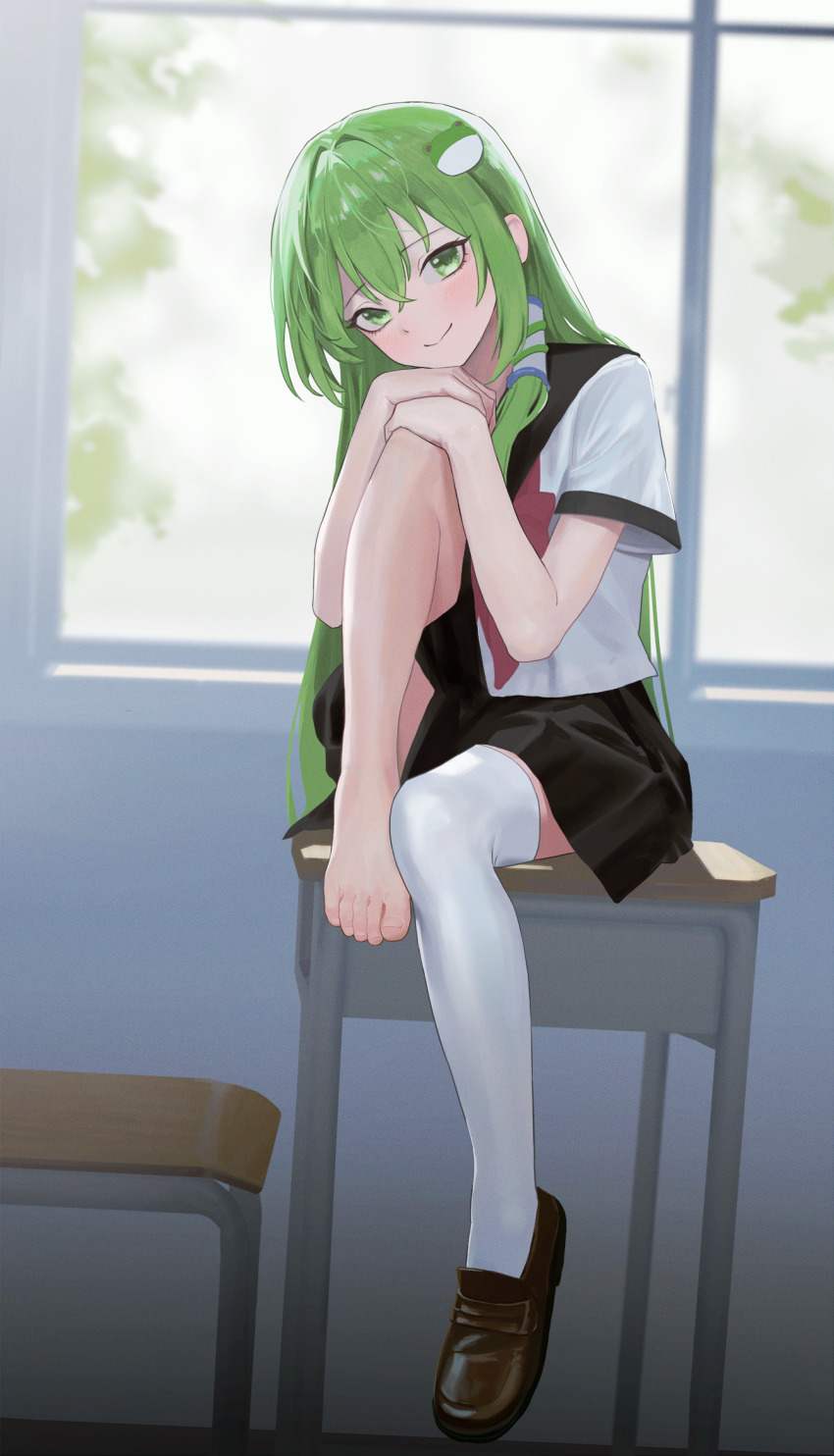 1girl, barefoot, bei_chelun_de_daquan_yangcong_anakin, brown_shoes, desk, feet, green_eyes, green_hair