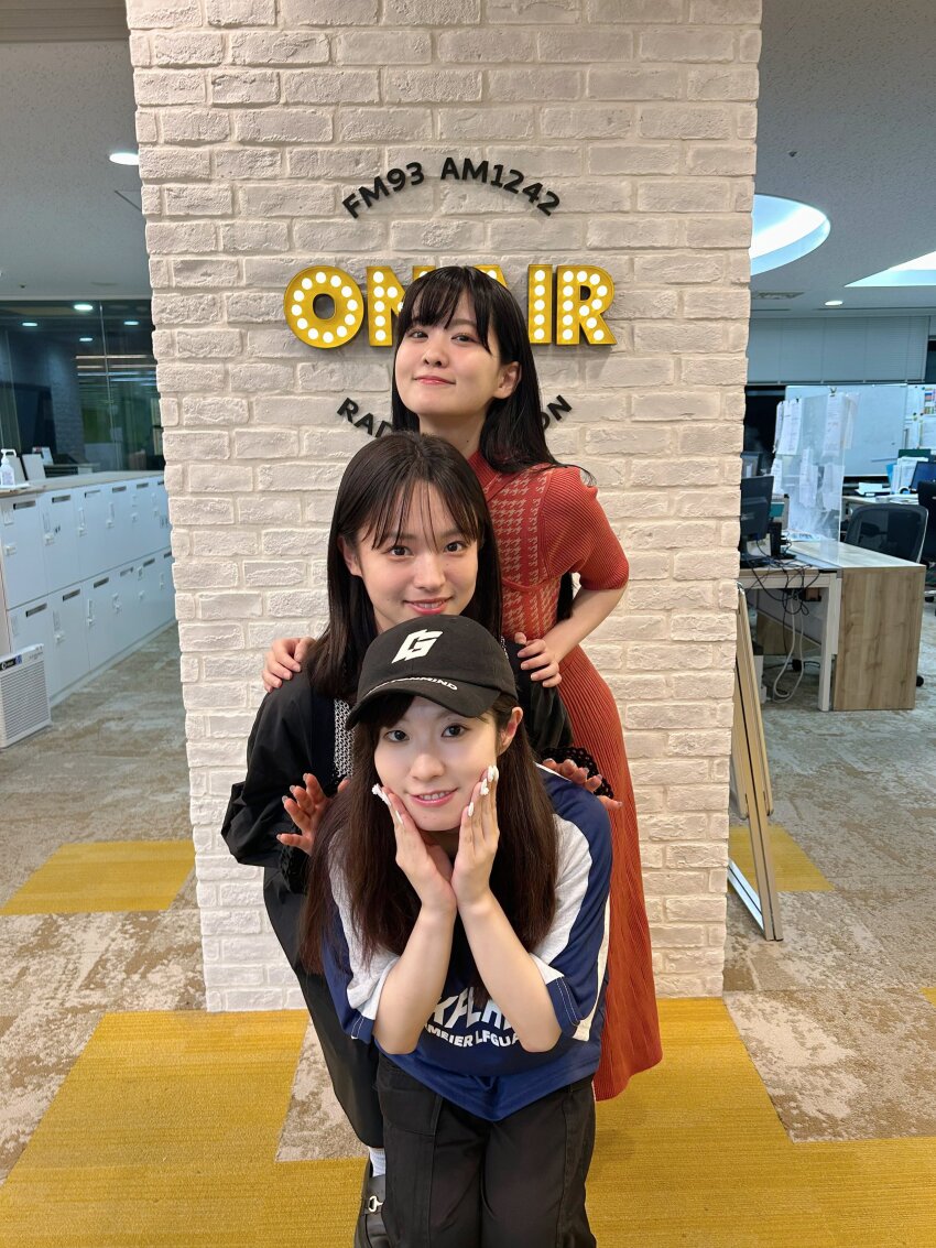 3girls, absurdres, furihata_ai, hat, highres, indoors, japanese_(nationality), looking_at_viewer