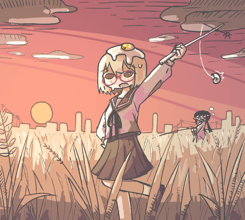 2girls, @_@, black_hair, blonde_hair, egg_(food), food, food_on_head, fried_egg