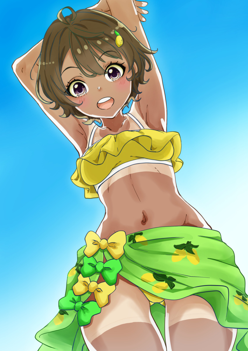 1girl, armpits, arms_up, bikini, blue_background, dark-skinned_female, dark_skin, food-themed_hair_ornament, from_below, gradient_background, green_sarong, hair_ornament, highres, lemon_hair_ornament, make_heroine_ga_oo_sugiru!, mono9ron, navel, purple_eyes, sarong, short_hair, siblings, solo, swimsuit, tan, tanline, upper_body, yakishio_lemon, yellow_bikini