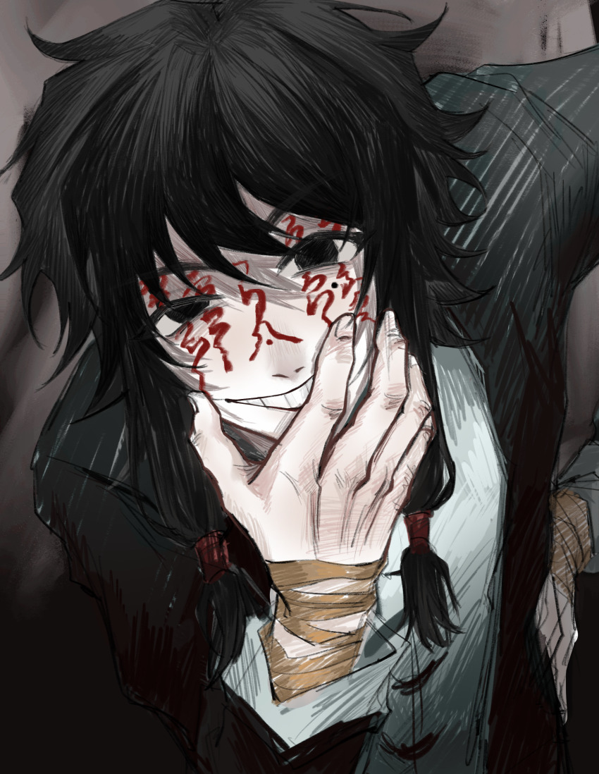 1boy, absurdres, black_eyes, black_hair, black_jacket, chinese_commentary, commentary_request, facial_tattoo, grin, hand_on_own_face, hand_on_own_hip, highres, jacket, long_sleeves, male_focus, me_(qiaomengdemoge), open_clothes, open_jacket, red_background, shirt, short_hair_with_long_locks, smile, solo, tattoo, touqi_guaitan, uneven_eyes, upper_body, white_shirt, ziche_fuzhao