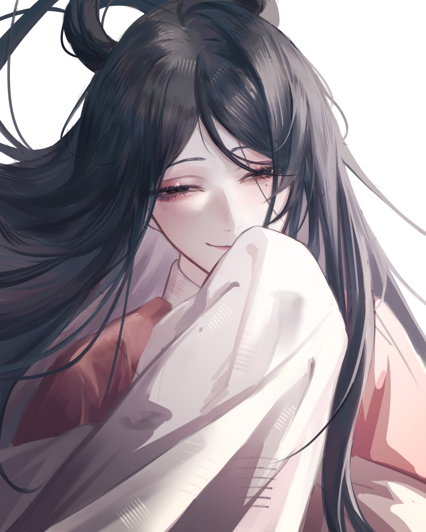 1girl, absurdres, black_hair, chinese_commentary, closed_mouth, commentary_request, hair_rings, highres, kc-rk_sl, long_hair, long_sleeves, mole, mole_under_eye, parted_bangs, shirt, simple_background, sleeves_past_fingers, sleeves_past_wrists, smile, solo, touqi_guaitan, upper_body, white_background, white_shirt, zhu_ruyi