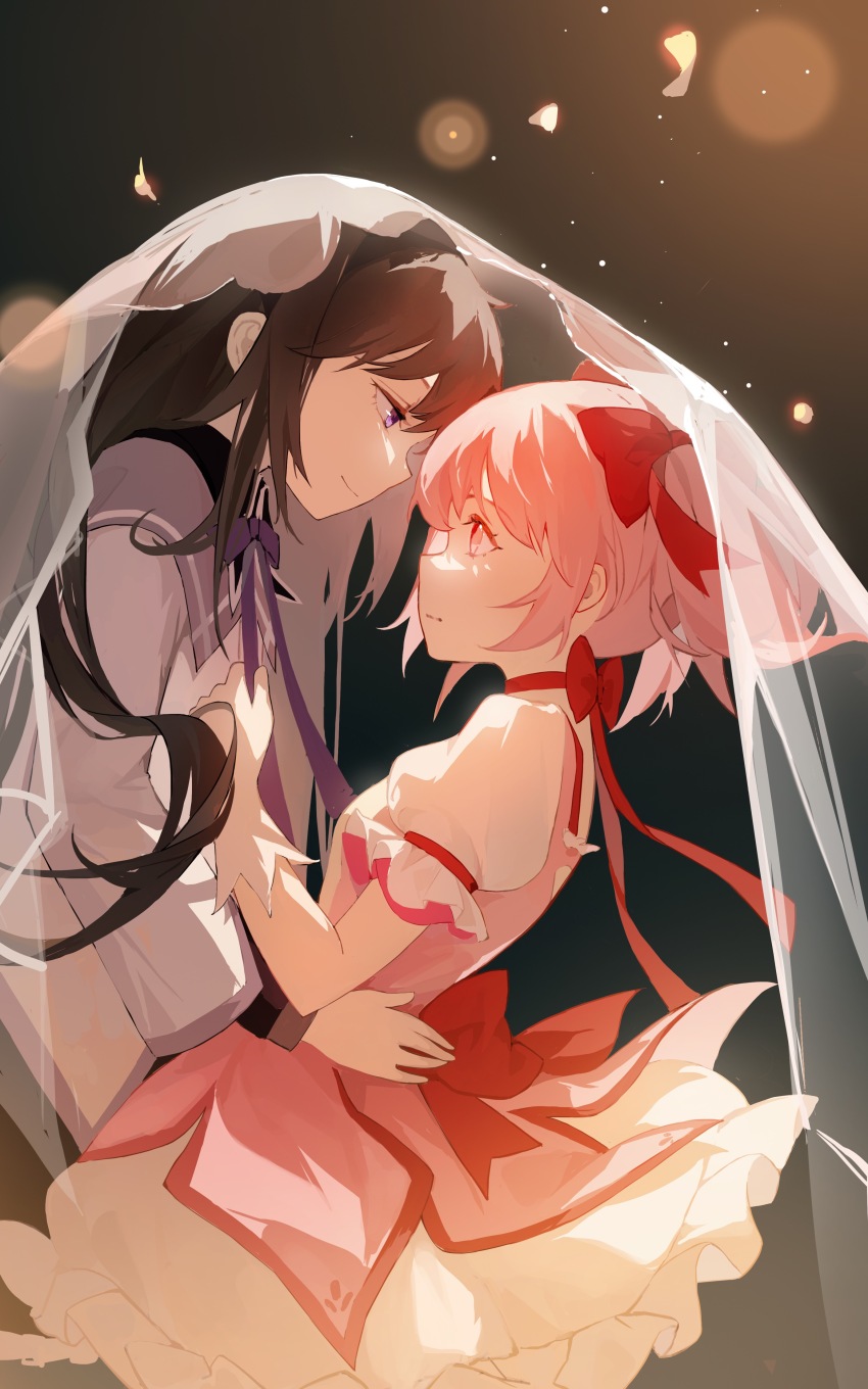 2girls, absurdres, akemi_homura, akemi_homura_(magical_girl), akui_(xinjinjumin331144656321), back_cutout, black_background, black_capelet