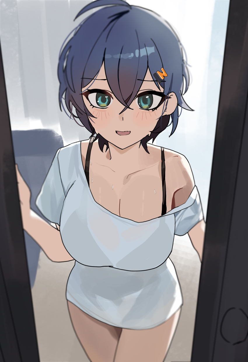 1girl, absurdres, belle_(zenless_zone_zero), blue_hair, blush, breasts, cleavage, collarbone, cowboy_shot, crossed_bangs, furrowed_brow, green_eyes, hair_between_eyes, highres, indoors, large_breasts, looking_at_viewer, open_mouth, opening_door, riel_(rielilu), short_hair, sidelocks, simple_background, smile, solo, standing, zenless_zone_zero