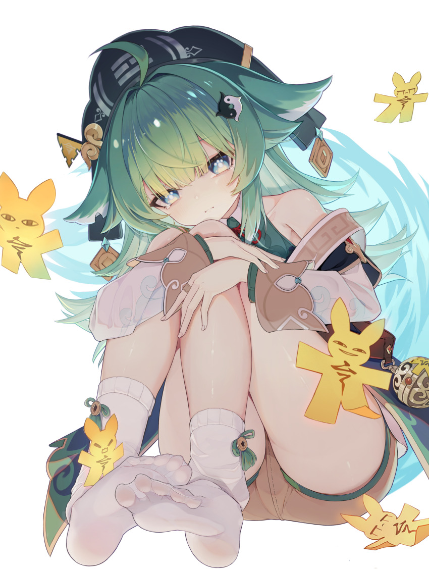 1girl, absurdres, ahoge, anya's_heh_face_(meme), armpits, brown_shorts, chinese_clothes, closed_mouth, dianzi, eyebrows_hidden_by_hair, fox_girl, full_body, green_eyes, green_hair, green_hat, hair_between_eyes, hat, highres, honkai:_star_rail, honkai_(series), hugging_own_legs, huohuo_(honkai:_star_rail), looking_at_viewer, meme, ofuda, paw-shaped_pupils, short_shorts, shorts, simple_background, sitting, socks, soles, solo, ssl-ssl, symbol-shaped_pupils, toes, white_background, white_socks, yin_yang_hair_ornament