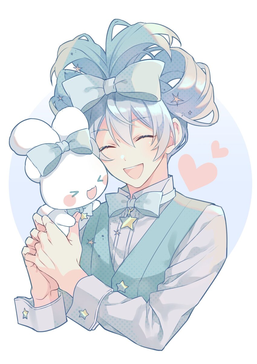 >_<, 1boy, :d, ^_^, alternate_hairstyle, aqua_vest, blue_bow, blue_bowtie