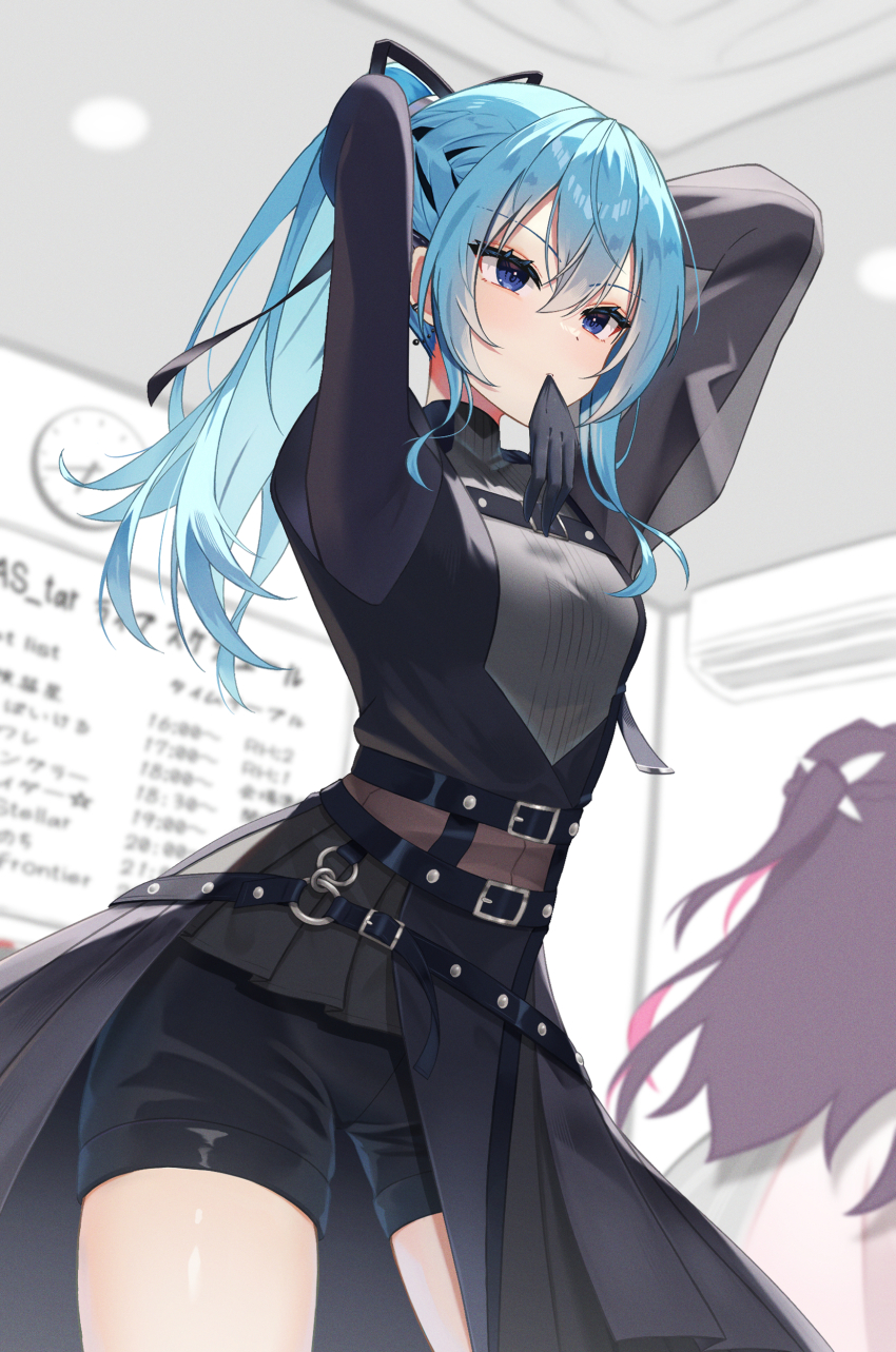 2girls, absurdres, adjusting_hair, arms_behind_head, arms_up, asymmetrical_sidelocks, asymmetrical_sleeves, azki_(hololive)