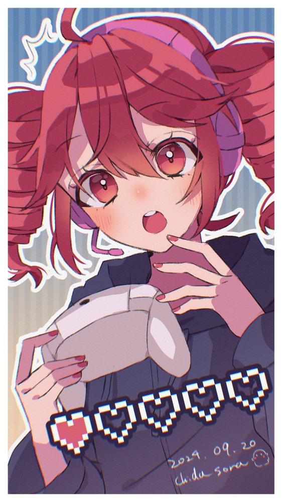 1girl, ahoge, alternate_costume, artist_name, blue_background, blush, chiru_da, controller, dated, double-parted_bangs, drill_hair, fingernails, game_controller, hair_between_eyes, headphones, headset, heart, hood, hooded_sweater, kasane_teto, looking_at_viewer, microphone, open_mouth, pixel_art_inset, red_eyes, red_hair, red_nails, solo, striped_background, sweater, teeth, tongue, twin_drills, upper_body, upper_teeth_only, utau