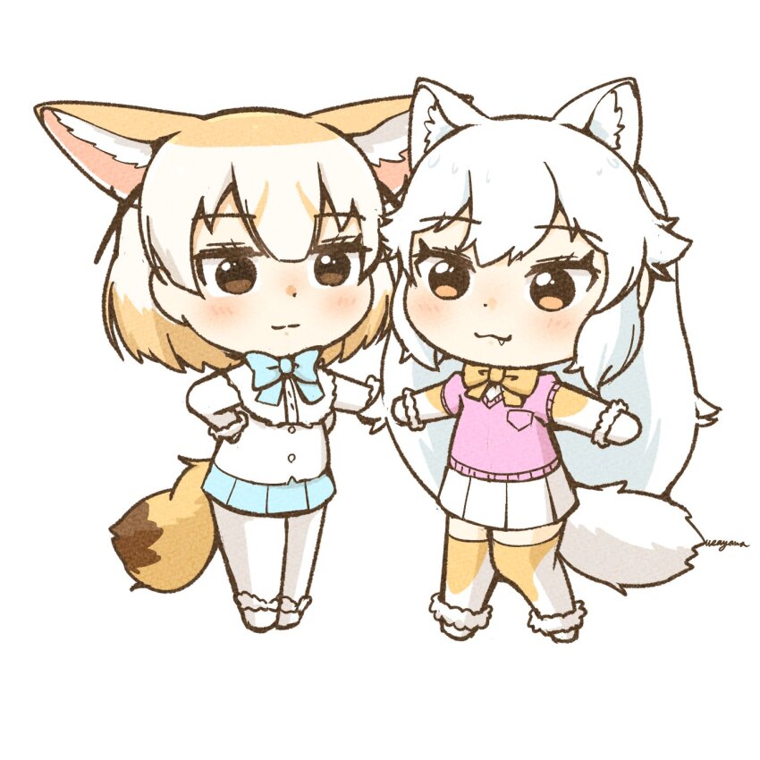 2girls, :3, alternate_costume, animal_ears, arctic_fox_(kemono_friends), arctic_fox_(kemono_friends)_(cosplay), blonde_hair, blue_bow