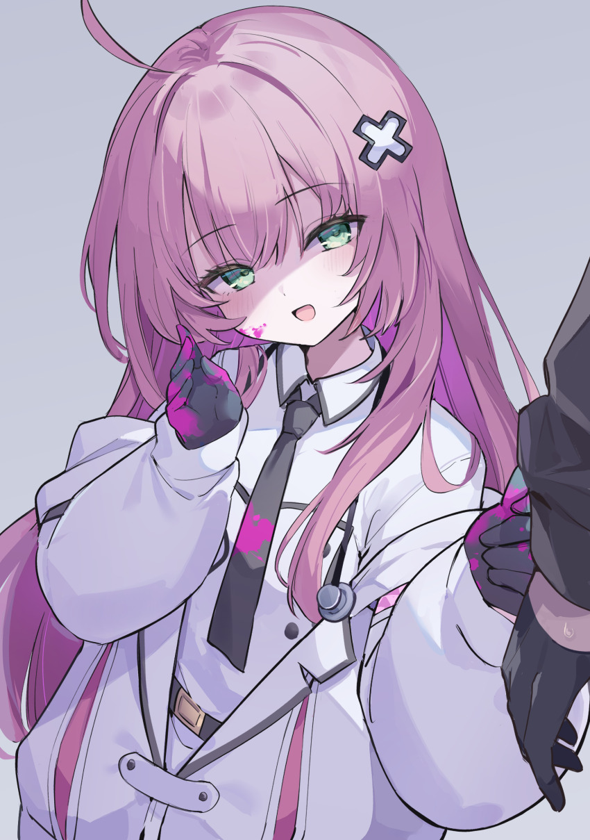 1boy, 1girl, :d, absurdres, ahoge, black_gloves, collared_shirt, commentary_request, gloves, green_eyes, grey_background, hair_between_eyes, hair_intakes, hair_ornament, half_gloves, hand_up, highres, jacket, lilly_(reverseblue), long_hair, long_sleeves, mola_mola, multicolored_hair, open_mouth, paint_splatter, pink_hair, puffy_long_sleeves, puffy_sleeves, purple_hair, reverseblue_x_re-birthend, shirt, simple_background, sleeves_past_wrists, smile, solo_focus, two-tone_hair, very_long_hair, white_jacket, white_shirt, x_hair_ornament