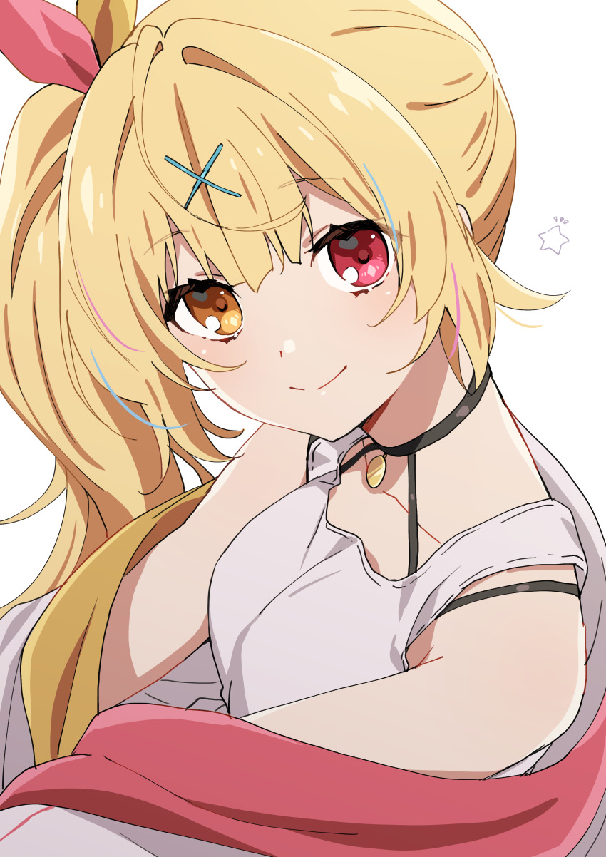 1girl, absurdres, blonde_hair, breasts, closed_mouth, commentary, hair_ornament, hair_ribbon, heterochromia, highres, hoshikawa_sara, jacket, looking_at_viewer, medium_breasts, nijisanji, red_eyes, red_hood, ribbon, side_ponytail, simple_background, smile, solo, tai_sheng_nai, tank_top, upper_body, virtual_youtuber, white_background, white_jacket, white_tank_top, x_hair_ornament, yellow_eyes, yellow_hood