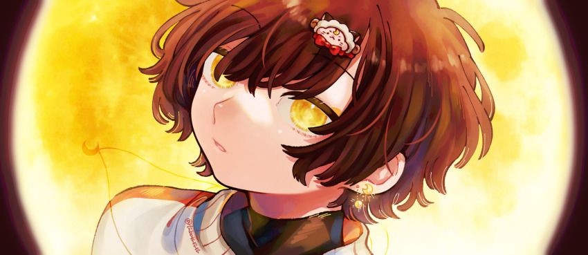 1boy, amatsuki_(utaite), black_background, black_jacket, brown_hair, commentary_request, expressionless, full_moon