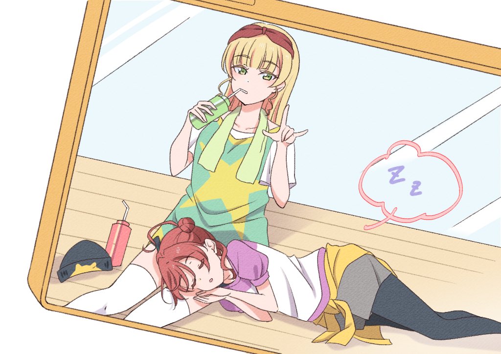 2girls, \m/, beanie, black_pantyhose, blonde_hair, blunt_bangs, bottle, cellphone, cellphone_photo, closed_mouth, clothes_around_waist, commentary_request, drinking, drinking_straw, drinking_straw_in_mouth, feet_out_of_frame, green_eyes, grey_shorts, hair_bun, hairband, hat, heanna_sumire, holding, holding_bottle, jacket, jacket_around_waist, looking_at_viewer, love_live!, love_live!_superstar!!, multiple_girls, nico_ron_nico, official_alternate_costume, open_mouth, pantyhose, pantyhose_under_shorts, phone, puffy_short_sleeves, puffy_sleeves, purple_shirt, red_hair, red_hairband, shirt, short_hair_with_long_locks, short_sleeves, shorts, single_side_bun, sitting, smartphone, speech_bubble, thighhighs, two-tone_shirt, unworn_hat, unworn_headwear, water_bottle, white_background, white_shirt, white_thighhighs, yellow_jacket, yoneme_mei, zzz