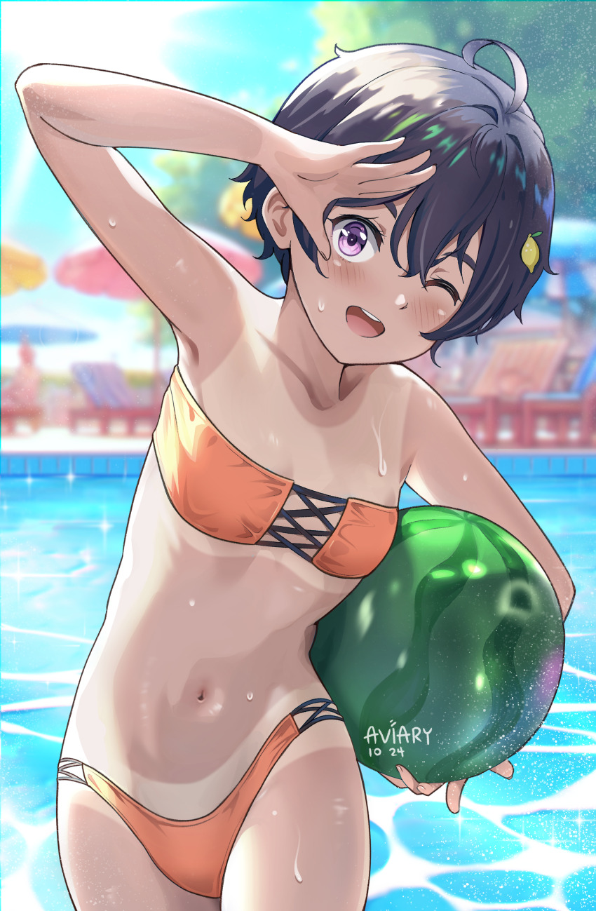 1girl, absurdres, ahoge, armpits, aviary, ball, beachball, bikini, black_hair, blue_sky, breasts, cloud, dark-skinned_female, dark_skin, day, food, food-themed_hair_ornament, fruit, hair_ornament, highres, lemon_hair_ornament, make_heroine_ga_oo_sugiru!, one_eye_closed, orange_bikini, outdoors, purple_eyes, short_hair, sky, small_breasts, solo, strapless, strapless_bikini, swimsuit, tan, tanline, watermelon, watermelon_beachball, yakishio_lemon