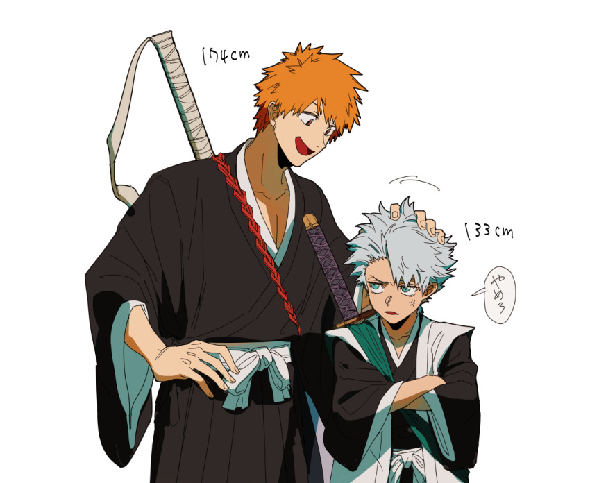 2boys, anger_vein, black_hakama, black_kimono, bleach, brown_eyes, collarbone, crossed_arms, green_eyes, hakama, hand_on_own_hip, haori, height_difference, hitsugaya_toushirou, japanese_clothes, kimono, kurosaki_ichigo, male_focus, multiple_boys, obi, orange_hair, ruffling_hair, sash, sashimi_umasugi, shihakusho, smile, speech_bubble, taichou_haori, white_background, white_hair, white_sash