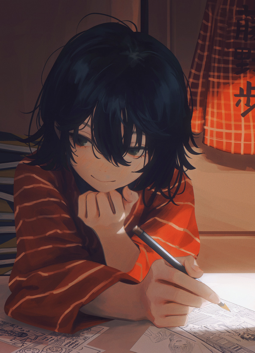 1girl, absurdres, black_hair, blush, book, book_stack, character_name, chinese_commentary, commentary_request, drawing_(object), hair_between_eyes, hanten_(clothes), highres, holding, holding_pencil, indoors, kyomoto_(look_back), light_smile, look_back_(manga), messy_hair, pencil, sideways_glance, sitting, sketchbook, solo, translated, yao_liao_wang