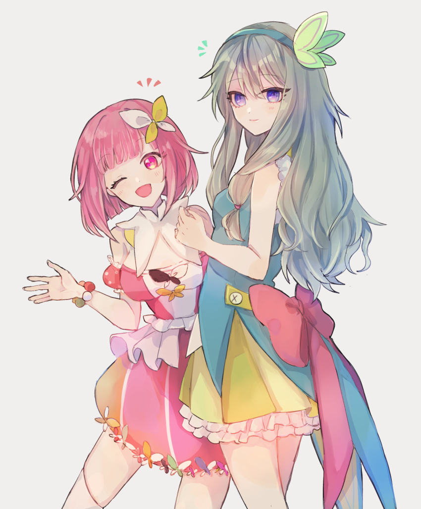 2girls, ;d, bare_shoulders, bead_bracelet, beads, blunt_bangs, bow, bracelet