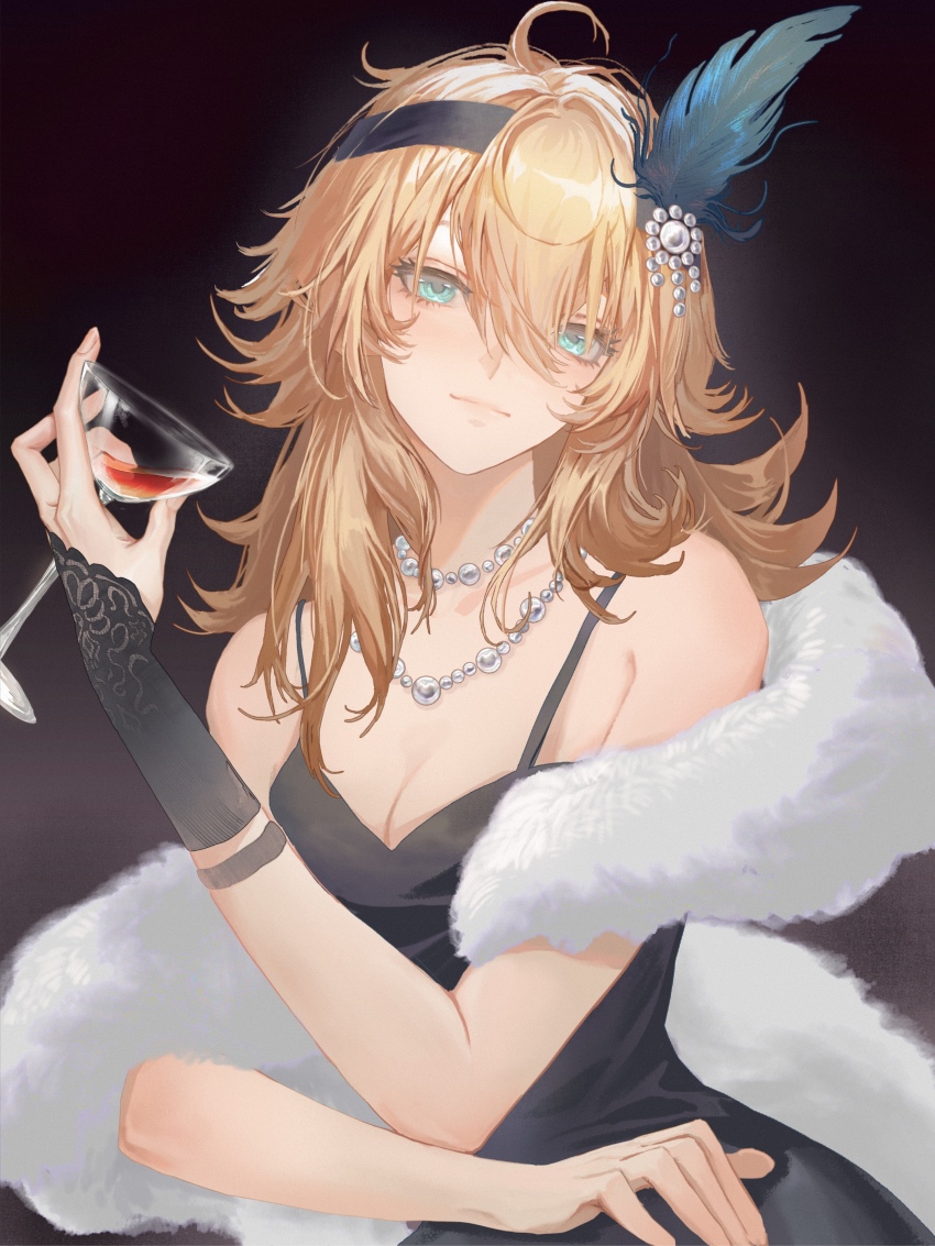 1girl, absurdres, alcohol, bare_shoulders, black_background, black_dress, black_hairband, blonde_hair, blue_eyes, blue_feathers, breasts, cleavage, cocktail_dress, cocktail_glass, cup, dress, drinking_glass, feather_boa, feather_hair_ornament, feathers, hair_between_eyes, hair_ornament, hairband, hand_up, highres, holding, holding_cup, jewelry, jiusheng_(huaichuan), lilya_(reverse:1999), liquor, long_hair, looking_at_viewer, necklace, official_alternate_costume, pearl_necklace, reverse:1999, solo, spaghetti_strap, upper_body