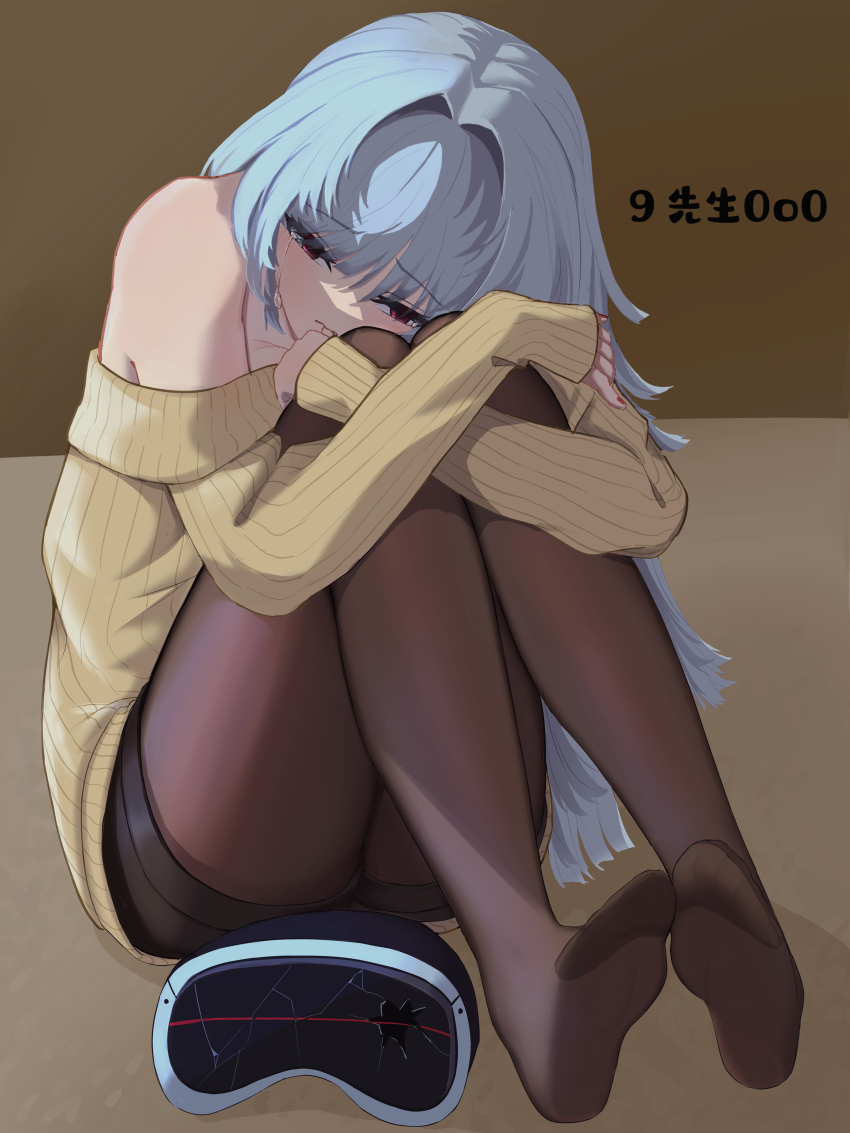 1girl, 9xiansheng0o0, absurdres, bare_shoulders, black_pantyhose, black_shorts, grey_hair, head_on_knees