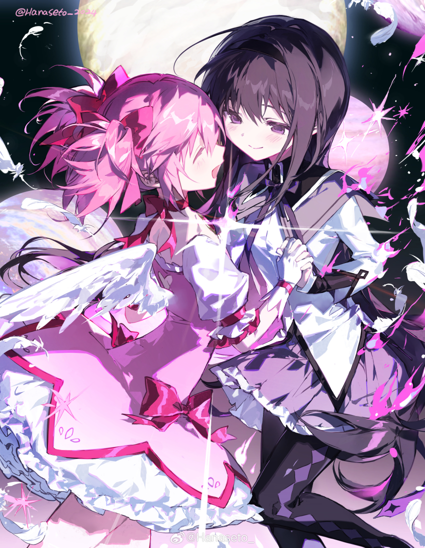 2girls, :d, absurdres, akemi_homura, akemi_homura_(magical_girl), angel_wings, argyle_clothes, argyle_pantyhose