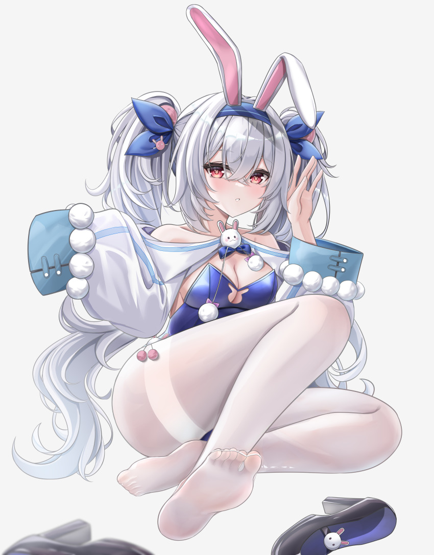 1girl, absurdres, animal_ear_hairband, animal_ears, azur_lane, blue_hairband, blue_leotard, brooch