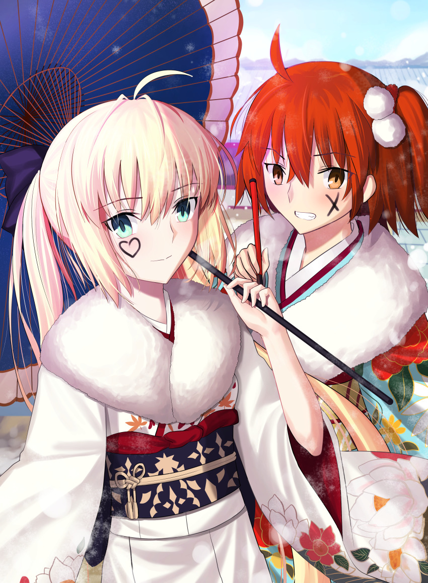 2girls, absurdres, ahoge, artoria_caster_(fate), artoria_caster_(new_year_2022)_(fate), artoria_pendragon_(fate), blonde_hair, blush, breasts, fate/grand_order, fate_(series), fujimaru_ritsuka_(female), fujimaru_ritsuka_(female)_(ceremonial_new_year), fur_collar, green_eyes, grin, highres, japanese_clothes, kimono, long_hair, long_sleeves, longdq3008, looking_at_viewer, multiple_girls, obi, oil-paper_umbrella, one_side_up, orange_eyes, orange_hair, sash, short_hair, small_breasts, smile, twintails, umbrella, wide_sleeves