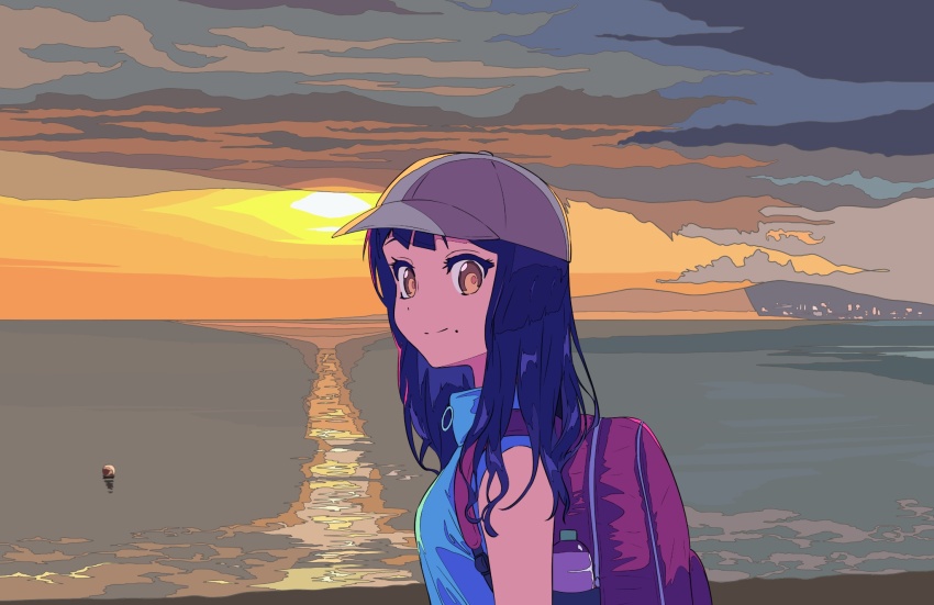 1girl, backpack, bag, blue_hair, blue_jacket, brown_eyes, closed_mouth, cloud, cloudy_sky, commentary_request, grey_hat, hat, highres, jacket, long_hair, looking_at_viewer, mole, mole_under_mouth, ocean, original, outdoors, real_world_location, red_bag, semham, shizuoka_prefecture, sky, sleeveless, sleeveless_jacket, smile, solo, sunset, upper_body