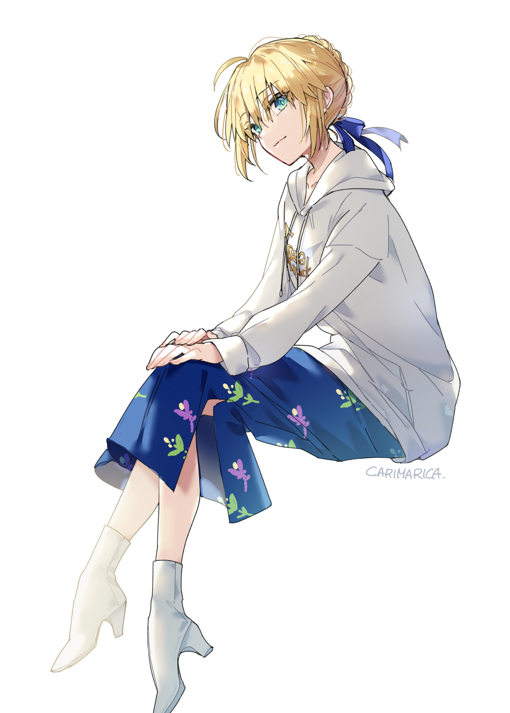 1girl, ahoge, artoria_pendragon_(fate), blonde_hair, blue_ribbon, blue_skirt, braid, breasts, carimarica, drawstring, extra_attack_shirt, fate/grand_order, fate_(series), full_body, green_eyes, hair_bun, hair_ribbon, high_heels, highres, hood, hooded_sweater, long_hair, long_sleeves, looking_at_viewer, medium_breasts, ribbon, saber_(fate), sidelocks, skirt, smile, solo, sweater, white_sweater