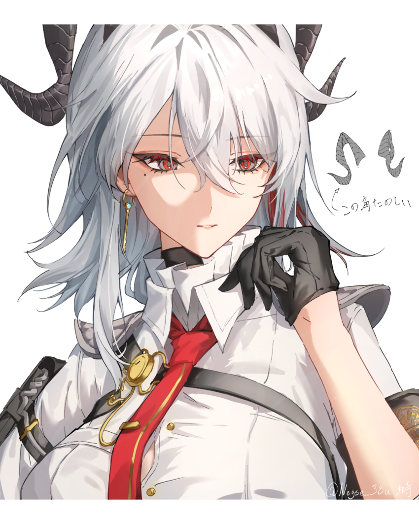 1girl, arm_pouch, armband, black_armband, black_choker, black_gloves, black_horns, breasts