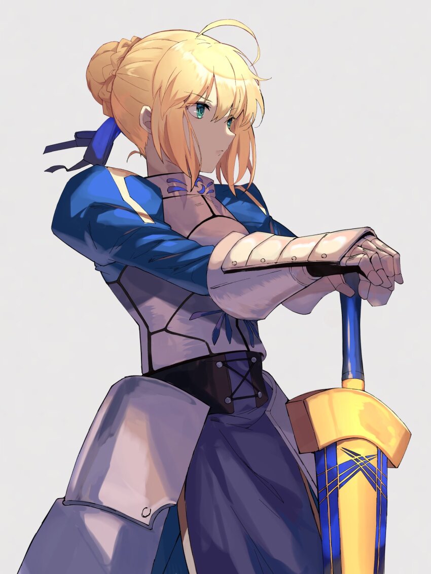 1girl, ahoge, armor, armored_dress, artoria_pendragon_(fate), avalon_(fate), blonde_hair, blue_dress, blue_ribbon, braid, dress, excalibur_(fate/stay_night), fate/stay_night, fate_(series), green_eyes, grey_armor, grey_background, hair_bun, hair_ribbon, highres, holding, holding_sword, holding_weapon, kamigokuin, knight, long_hair, looking_ahead, looking_to_the_side, puffy_sleeves, ribbon, saber_(fate), sheath, sidelocks, single_braid, solo, striped_clothes, striped_dress, sword, waistband, weapon