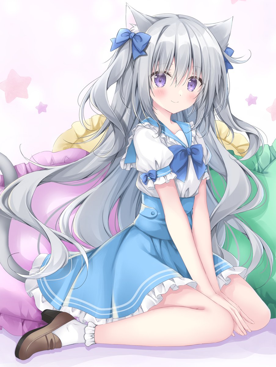 1girl, animal_ears, blush, bow, cat_ears, grey_hair, hair_between_eyes, hair_ornament