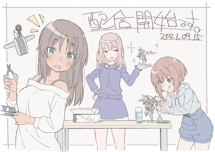 3girls, alice_gear_aegis, brown_hair, dark-skinned_female, dark_skin, green_eyes, grey_hoodie, highres