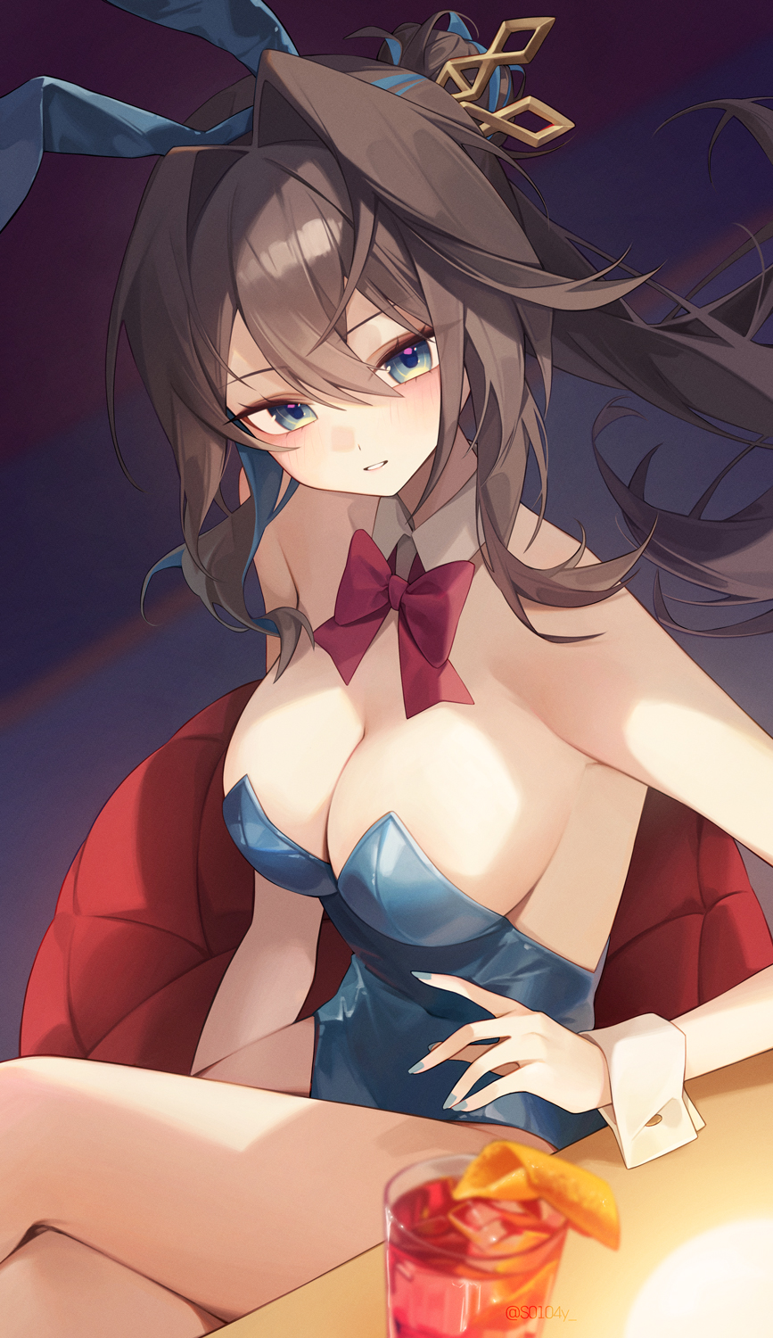 1girl, alternate_costume, animal_ears, bare_legs, bare_shoulders, blue_eyes, blue_hairband, blue_leotard