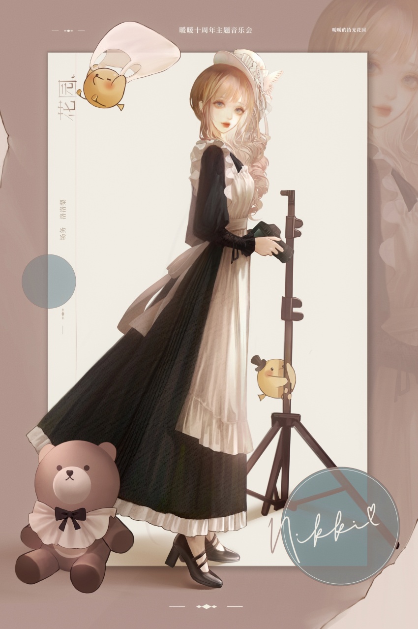 1girl, absurdres, alternate_costume, apron, baby_animal, back_bow, bird, black_dress, black_shoes, blue_background, blue_eyes, bonnet, border, bow, brown_border, brown_hair, camera, censored, censored_identity, chick, chinese_commentary, closed_mouth, commentary_request, copyright_name, dress, drill_hair, enmaided, frilled_apron, frilled_dress, frilled_sleeves, frills, full_body, hair_over_shoulder, hat_feather, high_heels, highres, holding, holding_camera, jiaopiupiu, juliet_sleeves, light_smile, lipstick, lolory_(shining_nikki), long_dress, long_hair, long_sleeves, looking_at_viewer, maid, makeup, nikki_(series), outside_border, puffy_sleeves, red_lips, shadow, shining_nikki, shoes, socks, solo, standing, stuffed_animal, stuffed_toy, teddy_bear, white_apron, white_bonnet, white_bow, white_socks, zoom_layer