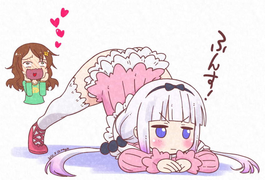 2girls, black_hairband, blue_eyes, blush, brown_hair, chibi, dress, flower