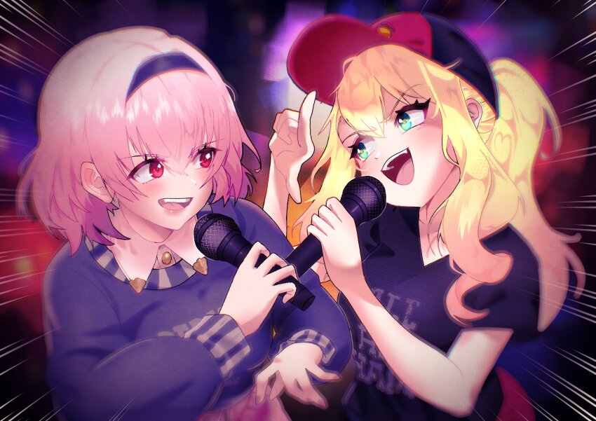 2girls, a_r_q, absurdres, alternate_costume, aqua_eyes, baseball_cap, black_hairband, black_shirt