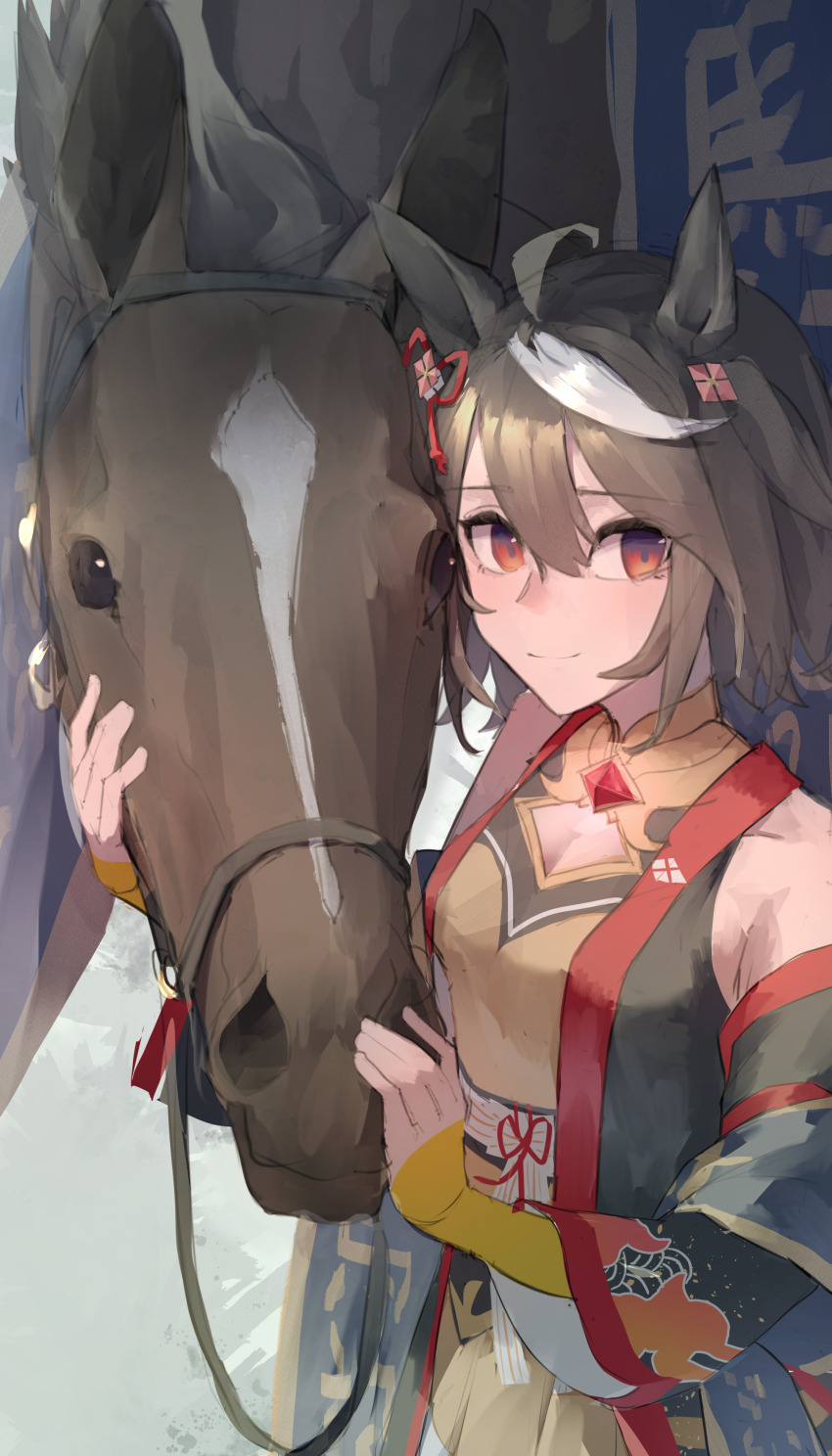 1girl, absurdres, ahoge, animal, animal_ears, birthday, birthday_connection, blonde_hair, bow, breasts, cleavage, cleavage_cutout, closed_mouth, clothing_cutout, commentary, creature_and_personification, ear_bow, ear_ornament, green_kimono, hair_between_eyes, hand_on_animal, highres, horse, horse_ears, horse_girl, japanese_clothes, kimono, kitasan_black_(racehorse), kitasan_black_(umamusume), long_sleeves, looking_at_viewer, multicolored_hair, personification, real_life, red_eyes, reins, sasa_fune, short_hair, small_breasts, smile, umamusume, white_hair